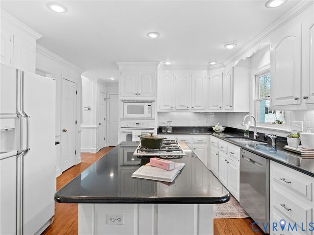 2 E Lower Tuckahoe Rd, Goochland, VA 23238