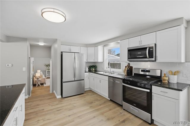 15 Diane Drive, West Seneca, NY 14224