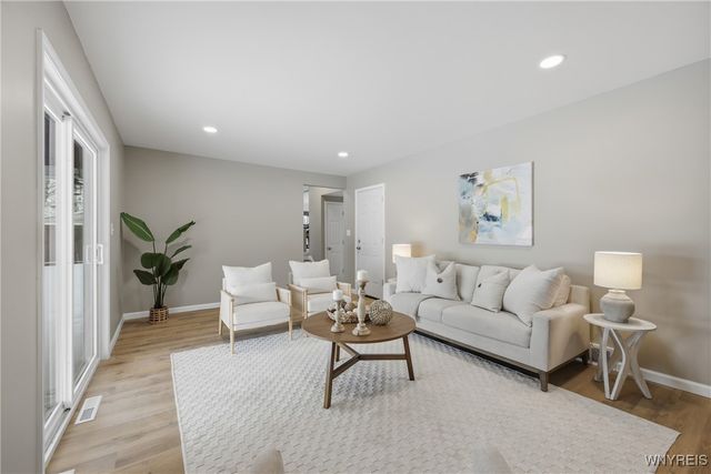 15 Diane Drive, West Seneca, NY 14224