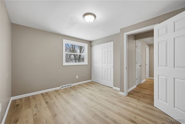 15 Diane Drive, West Seneca, NY 14224