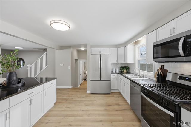 15 Diane Drive, West Seneca, NY 14224