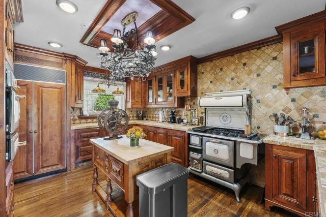 1779 Elevado Road, Vista, CA 92084