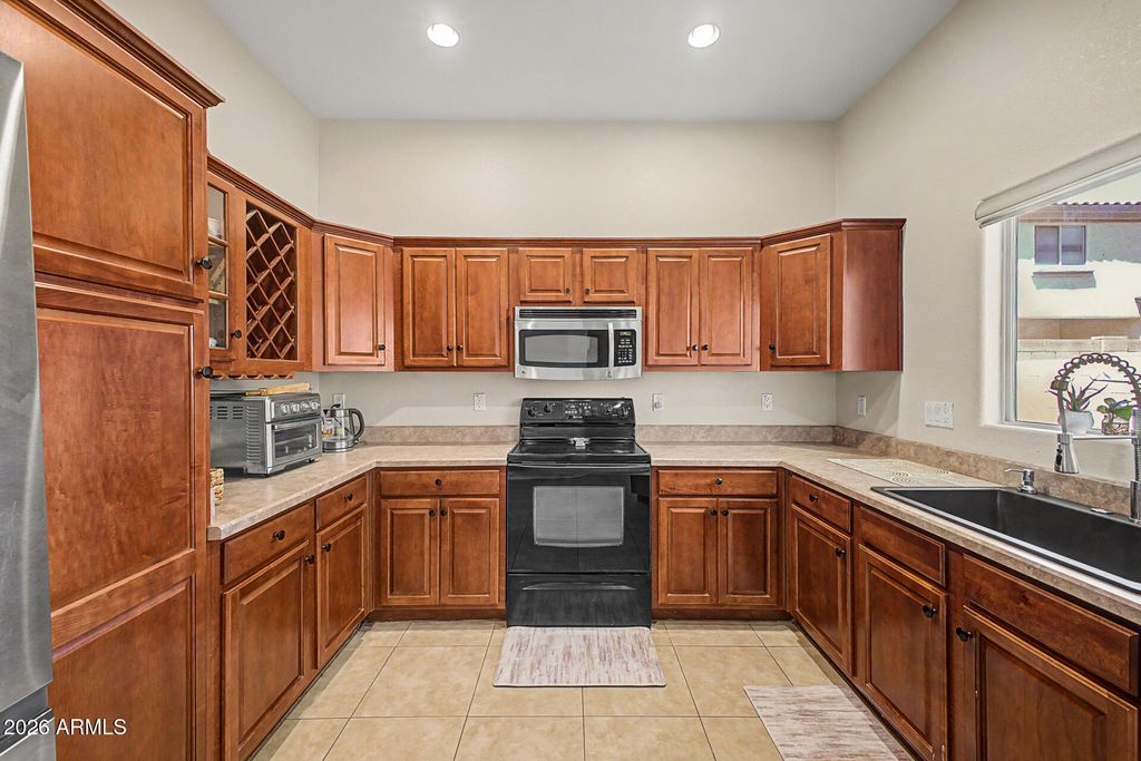 7968 W MARY JANE Lane, Peoria, AZ 85382 — photo 2
