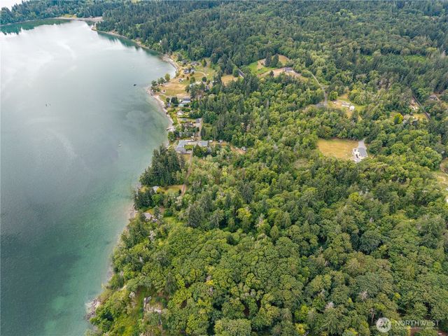 411 151st Avenue Ct SW, Lakebay, WA 98349