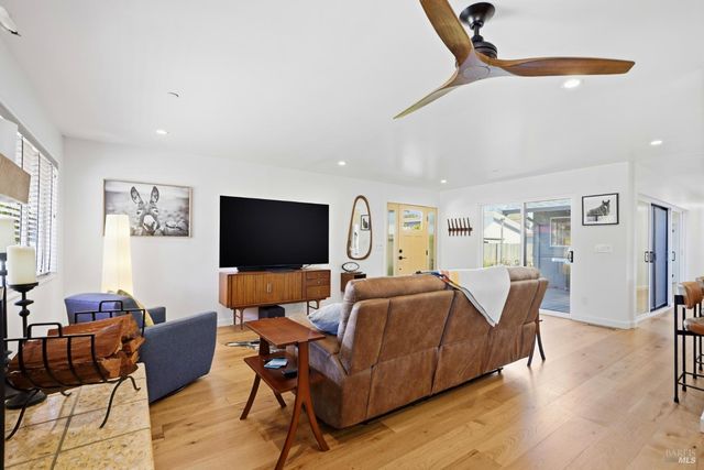 20 Washington Ave, San Rafael, CA 94903