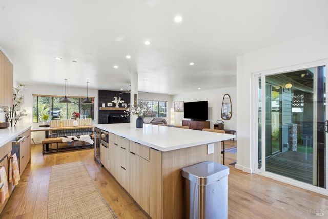 20 Washington Ave, San Rafael, CA 94903