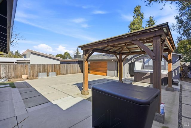 20 Washington Ave, San Rafael, CA 94903