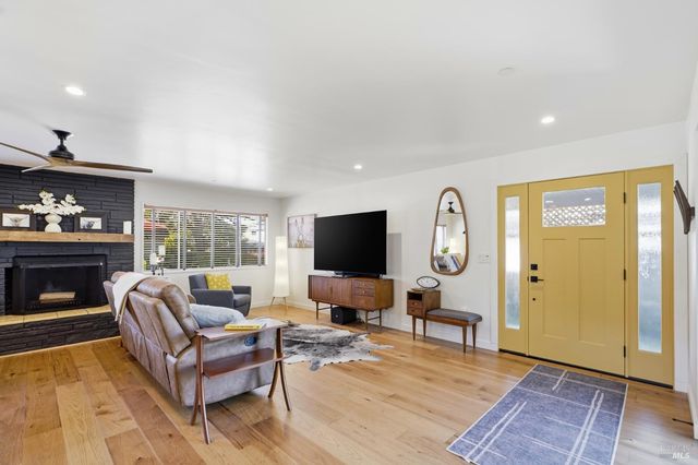 20 Washington Ave, San Rafael, CA 94903