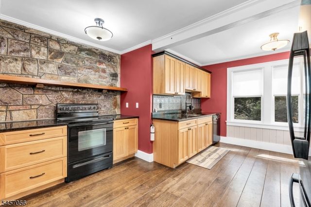 43 Maxim Dr, Hopatcong Boro, NJ 07843
