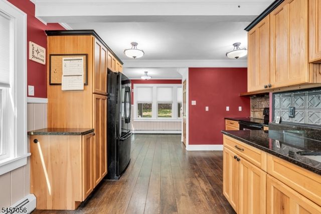 43 Maxim Dr, Hopatcong Boro, NJ 07843