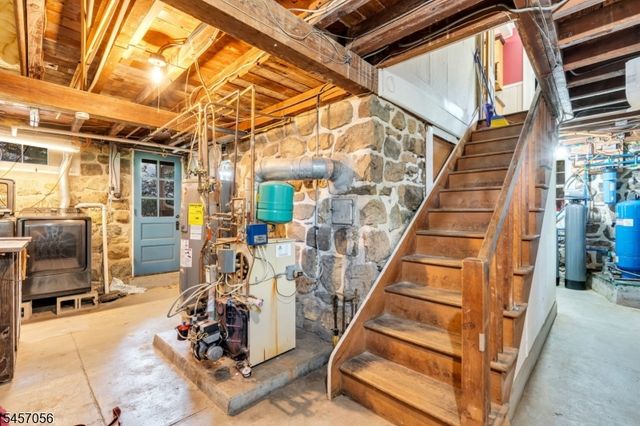 43 Maxim Dr, Hopatcong Boro, NJ 07843