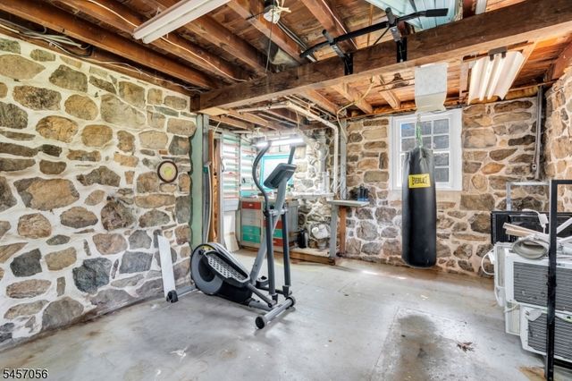 43 Maxim Dr, Hopatcong Boro, NJ 07843