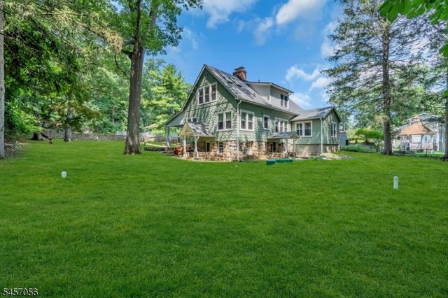 43 Maxim Dr, Hopatcong Boro, NJ 07843