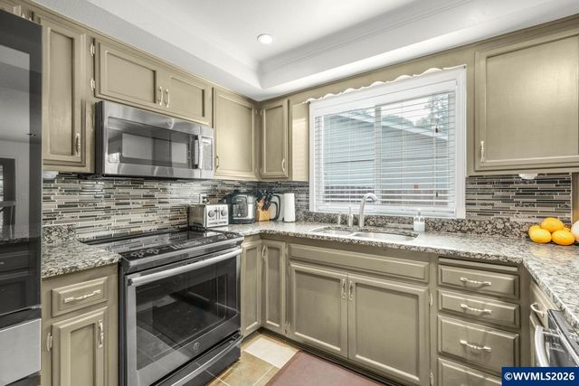 1387 Windsong Ct NW, Salem, OR 97304