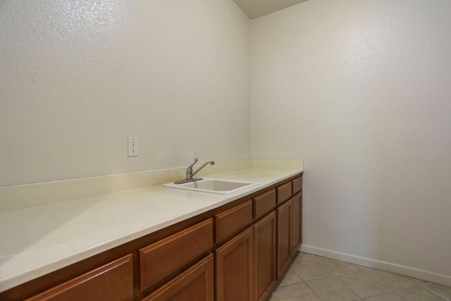 1519 Praire Ln, Stockton, CA 95209