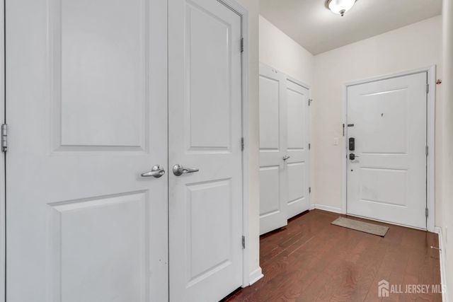 731 Strassle Way, South Plainfield, NJ 07080