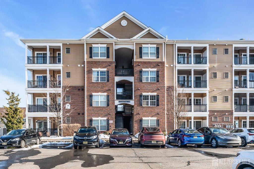 731 Strassle Way, South Plainfield, NJ 07080