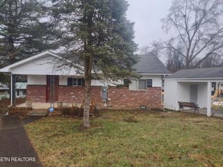 757 W Outer Drive, Oak Ridge, TN 37830