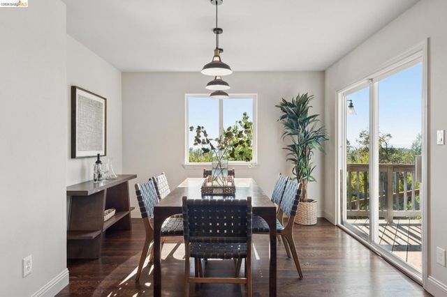 4021 Maybelle Ave, Oakland, CA 94619