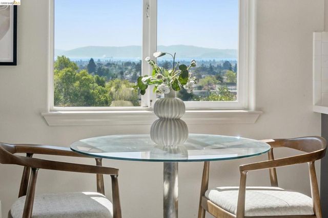 4021 Maybelle Ave, Oakland, CA 94619