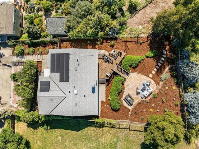 4021 Maybelle Ave, Oakland, CA 94619