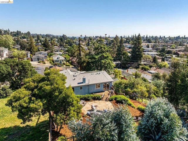 4021 Maybelle Ave, Oakland, CA 94619