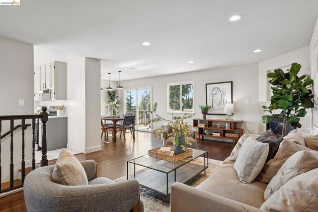 4021 Maybelle Ave, Oakland, CA 94619