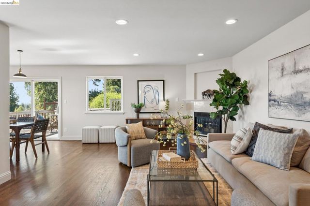 4021 Maybelle Ave, Oakland, CA 94619