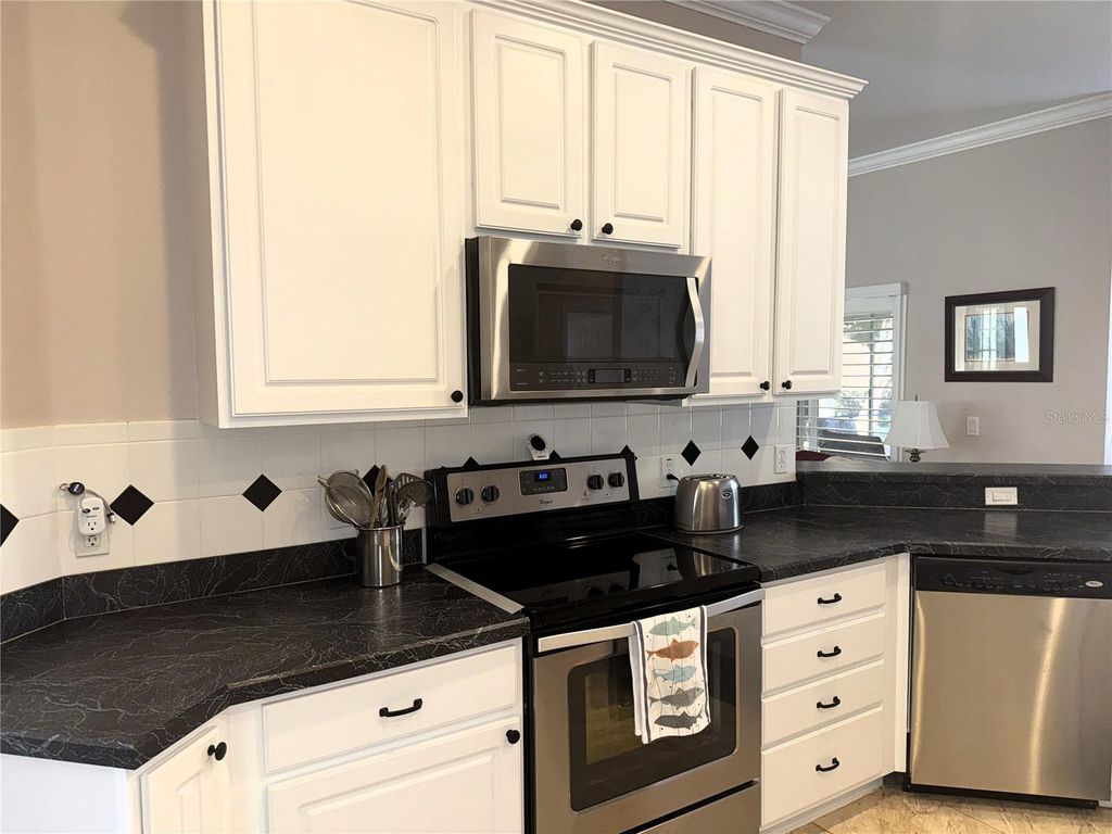 Image 27 of property listing at 525 SIENNA DRIVE, Kissimmee, FL 34759