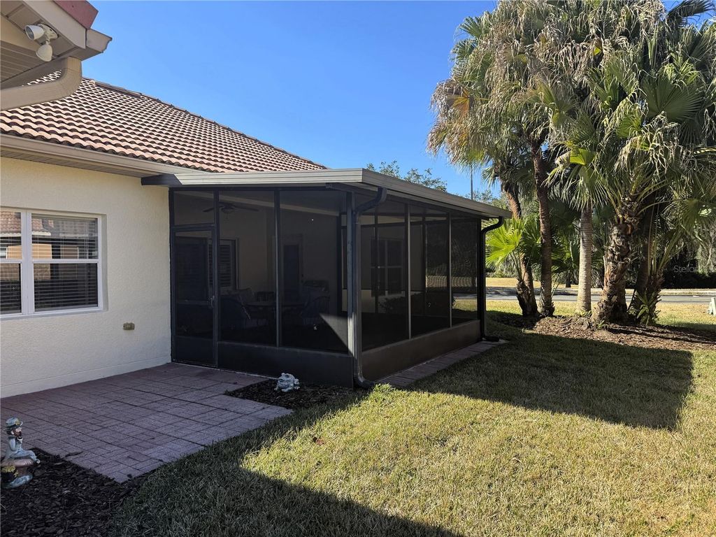 Image 7 of property listing at 525 SIENNA DRIVE, Kissimmee, FL 34759