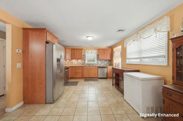 104 Stephen Street, Dartmouth, MA 02748
