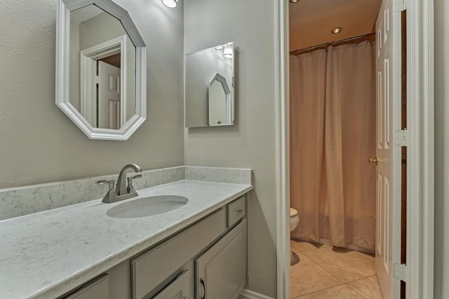 147 Wynnoak, The Woodlands, TX 77382