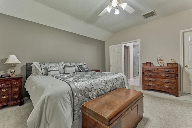 147 Wynnoak, The Woodlands, TX 77382