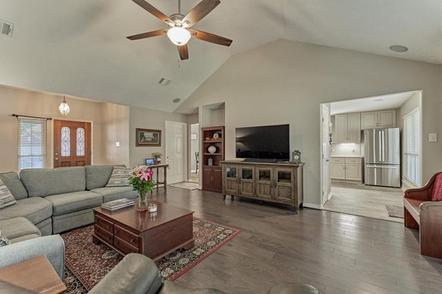 147 Wynnoak, The Woodlands, TX 77382