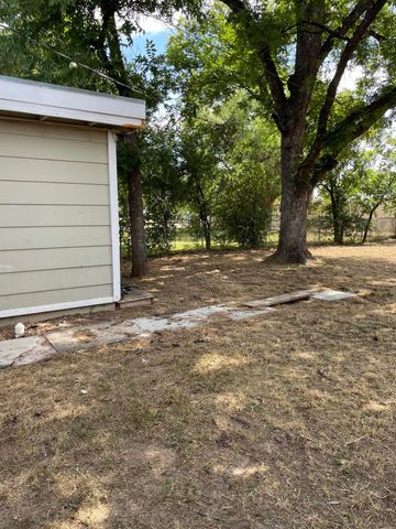 1306 State Street, San Angelo, TX 76905