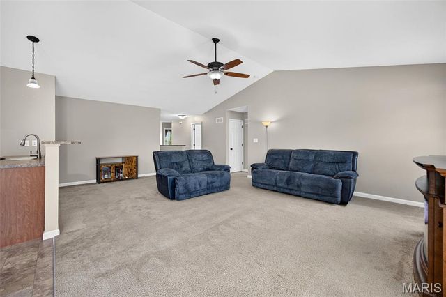 443 Jockeys Run, Wentzville, MO 63385