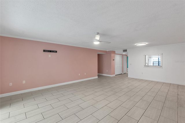 511 LAKESIDE DRIVE 511, Bradenton, FL 34210