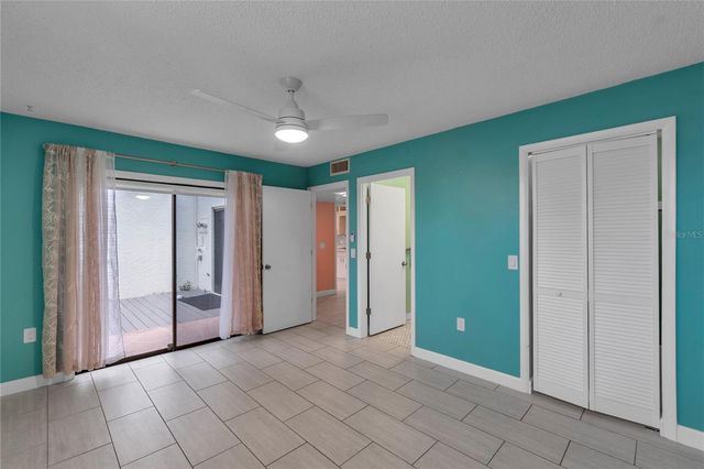 511 LAKESIDE DRIVE 511, Bradenton, FL 34210