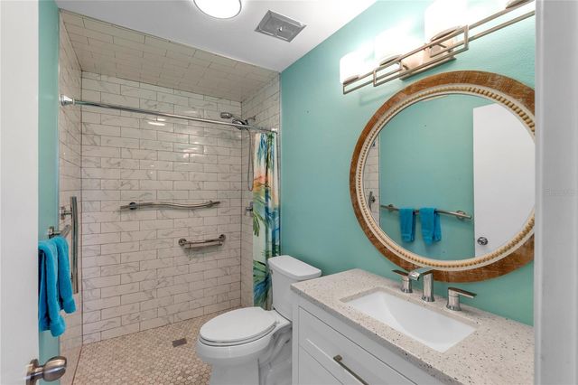 511 LAKESIDE DRIVE 511, Bradenton, FL 34210