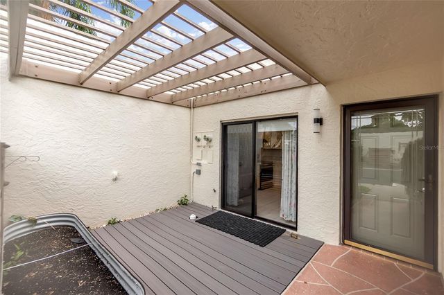 511 LAKESIDE DRIVE 511, Bradenton, FL 34210