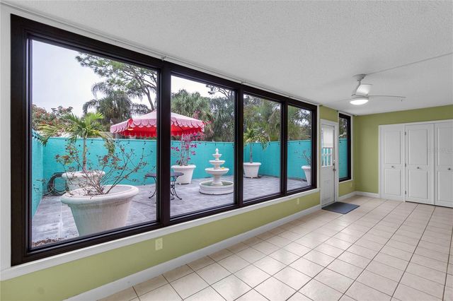 511 LAKESIDE DRIVE 511, Bradenton, FL 34210