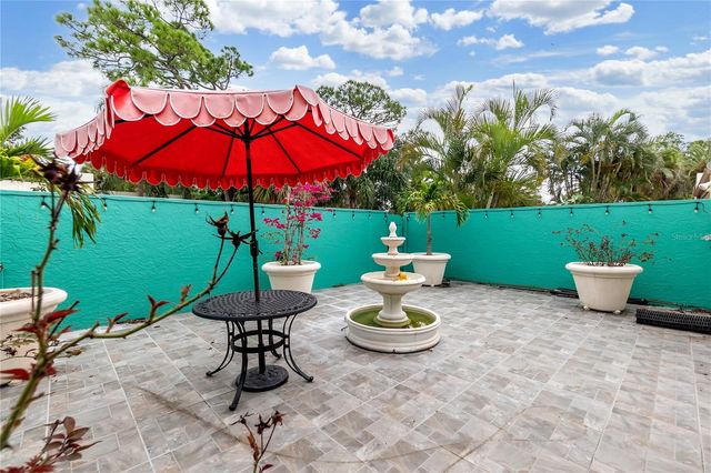 511 LAKESIDE DRIVE 511, Bradenton, FL 34210