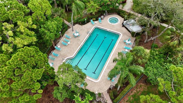 511 LAKESIDE DRIVE 511, Bradenton, FL 34210