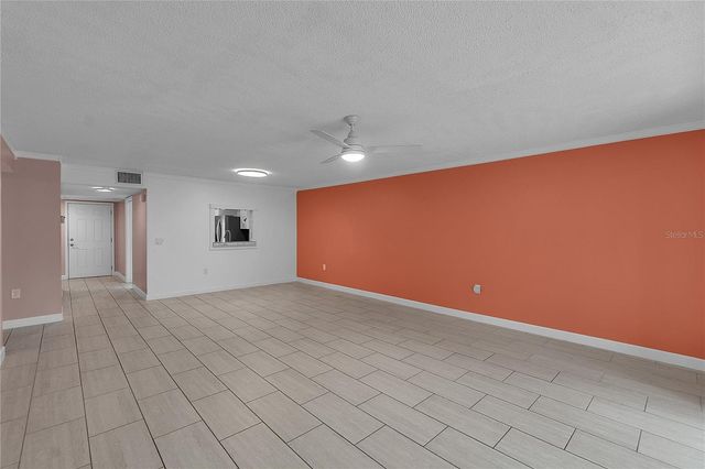511 LAKESIDE DRIVE 511, Bradenton, FL 34210