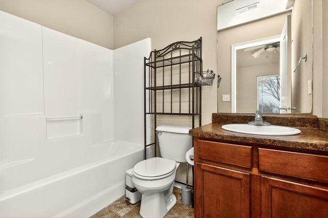 8601 Westown Parkway 7101, West Des Moines, IA 50266