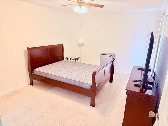 6519 W NEWBERRY ROAD 202, Gainesville, FL 32605