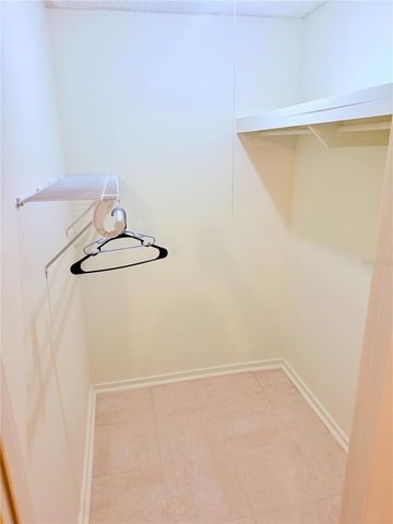 6519 W NEWBERRY ROAD 202, Gainesville, FL 32605