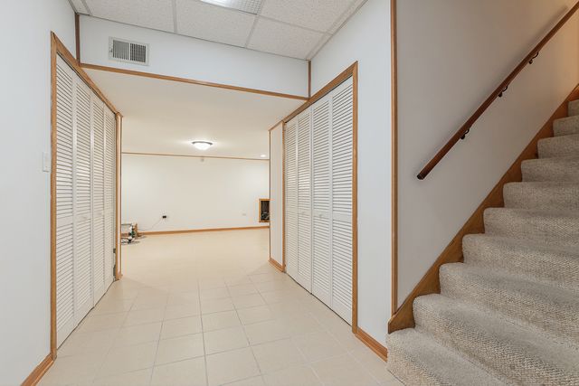 160 Aster Lane, Hoffman Estates, IL 60169
