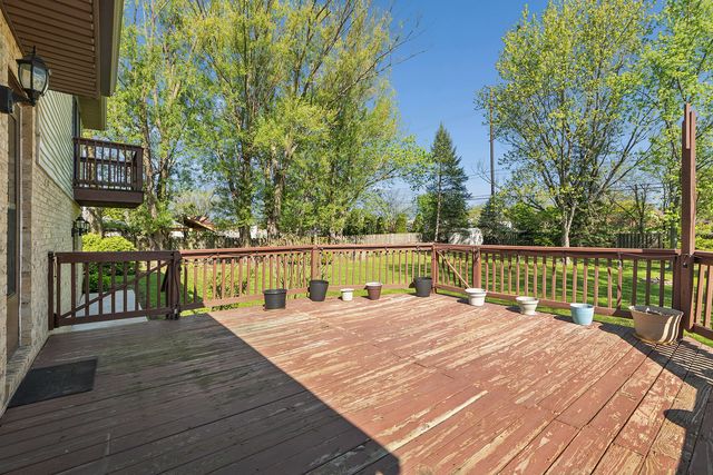 160 Aster Lane, Hoffman Estates, IL 60169