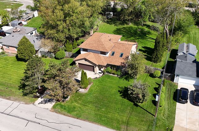160 Aster Lane, Hoffman Estates, IL 60169